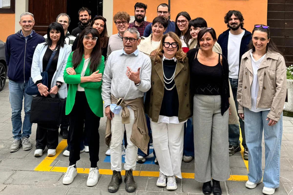 Corso commercianti Bobbio AI SOCIAL e commercio locale a Bobbio la formazione digitale che d voce ai borghi Testa Consulting 3x2